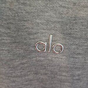 Alo Yoga Accolade Crew Neck Pullover, Gray, Small